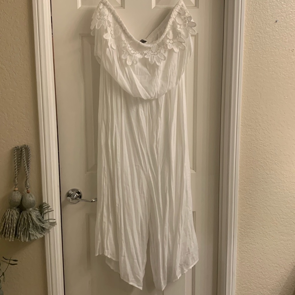 White Jump Suit🤍🤍🤍